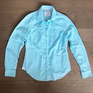 American Eagle Outfitters Light Blue Button Down Shirt